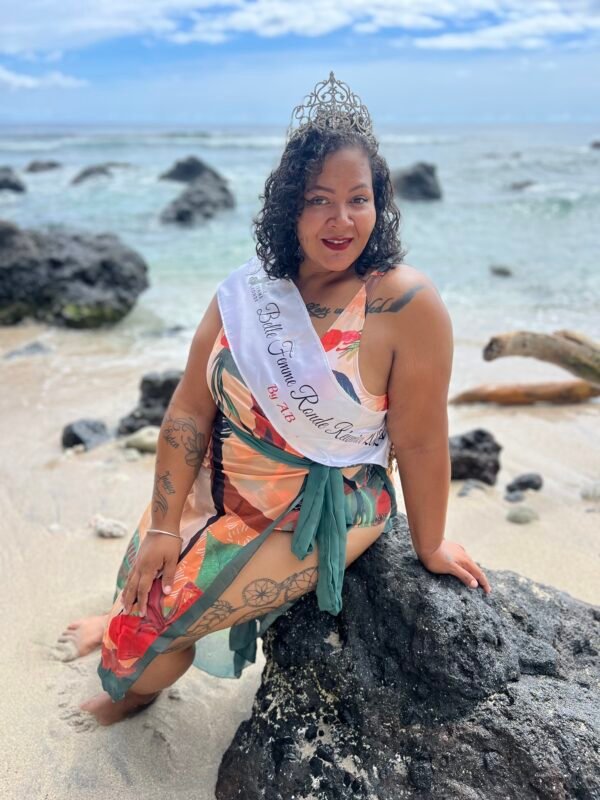 Maillot de bain, ensemble 2 pièces fleur tropicale.